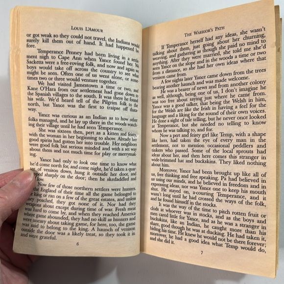 📚2/$6  2-Book Bundle Louis L’Amour - Picture 16 of 16